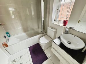En-Suite- click for photo gallery